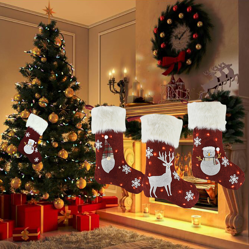 Calzini di natale con luci a L - Christmas Stocking Hanging recensione e prezzo